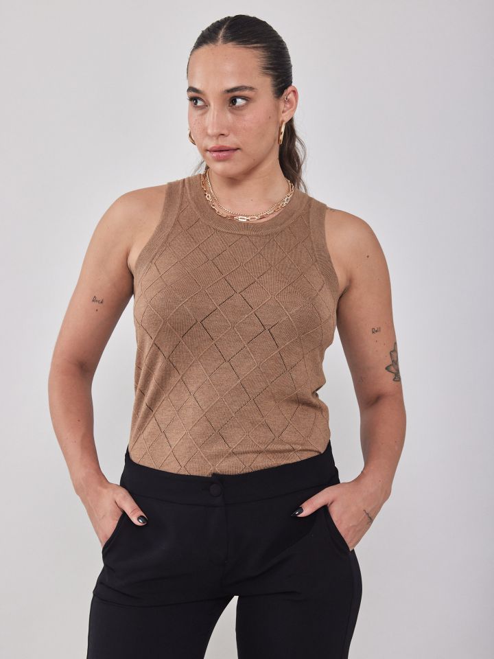 גופיית סריג מעויינים