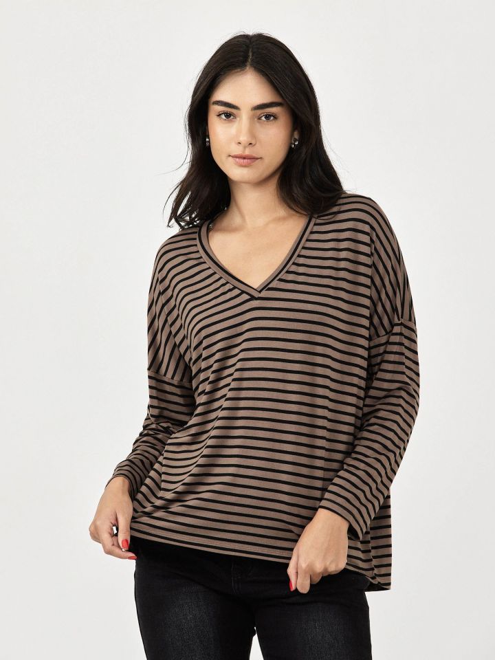 חולצה וי פסים