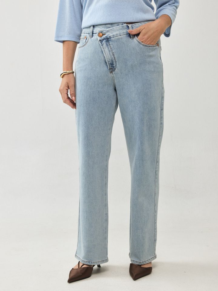 מכנסיים ג`ינס כפתור אלכסון