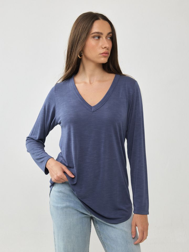 חולצה וי פלאם