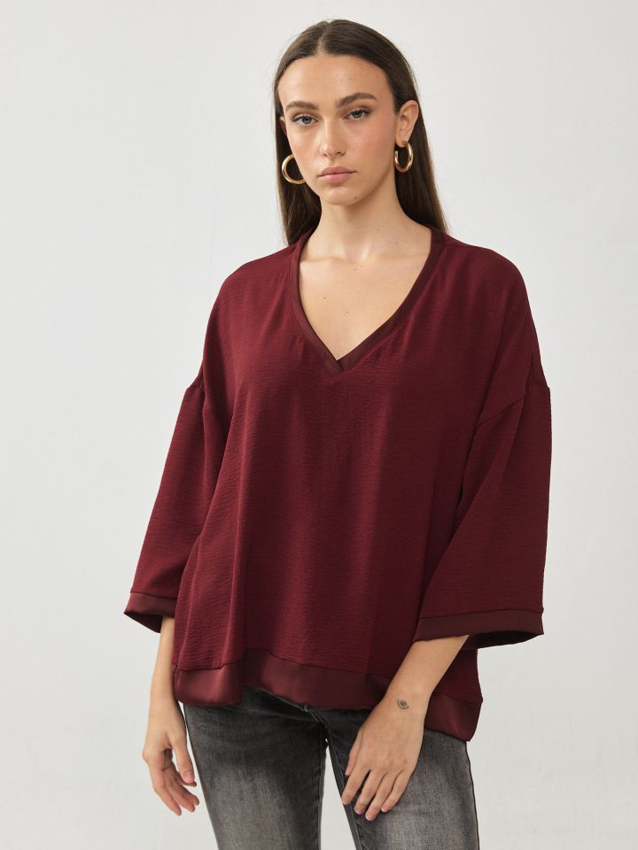 חולצה וי שילוב סאטן