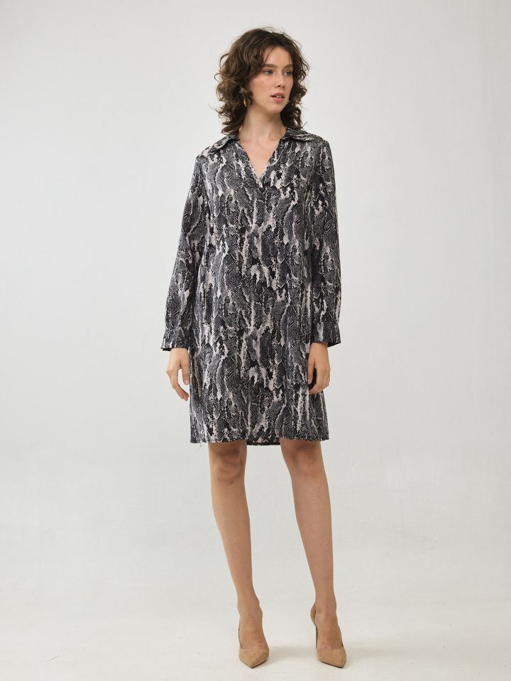 שמלה צווארון וי מודפס