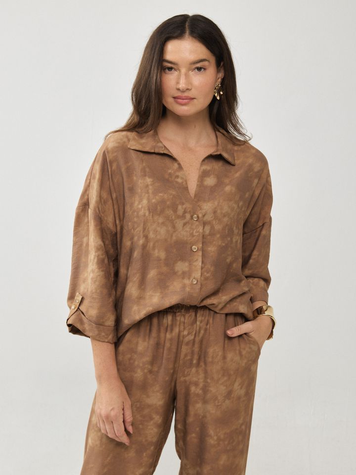 חולצה צווארון שרוול קלאפות