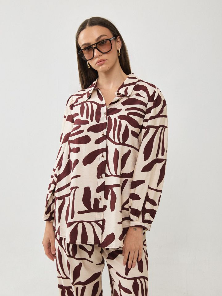 חולצה צווארון אריג מודפס