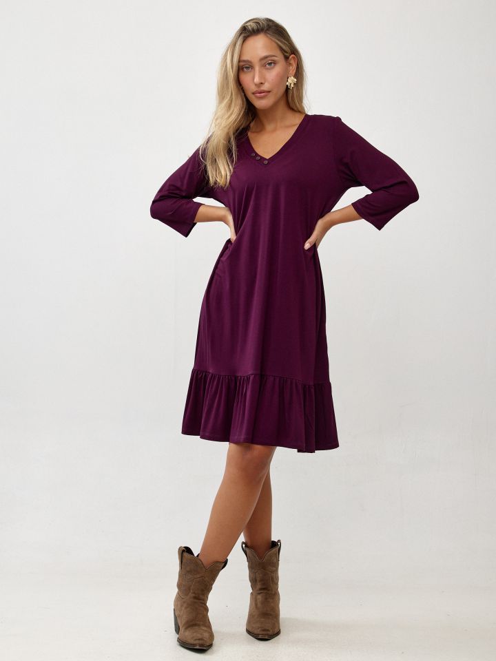 שמלה וי כפתורים