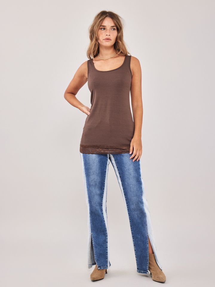 גופיית סיומת תחרה