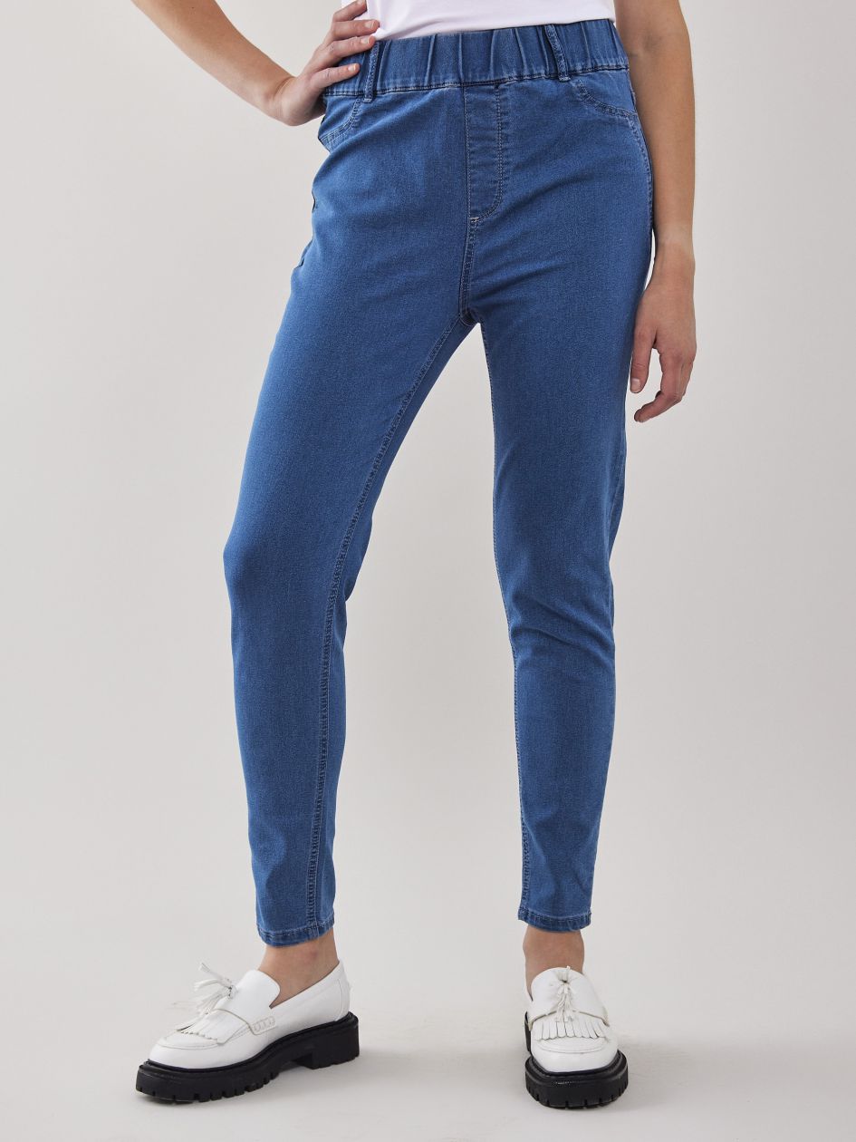 טייטס ג`ינס