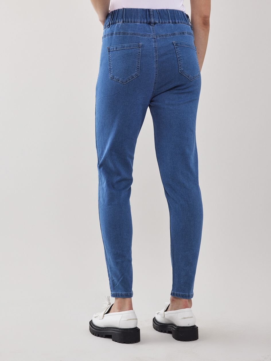 טייטס ג`ינס