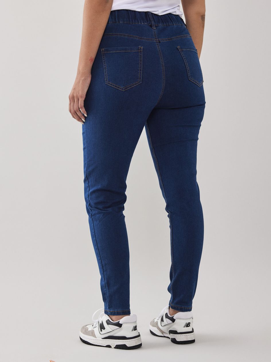 טייטס ג`ינס