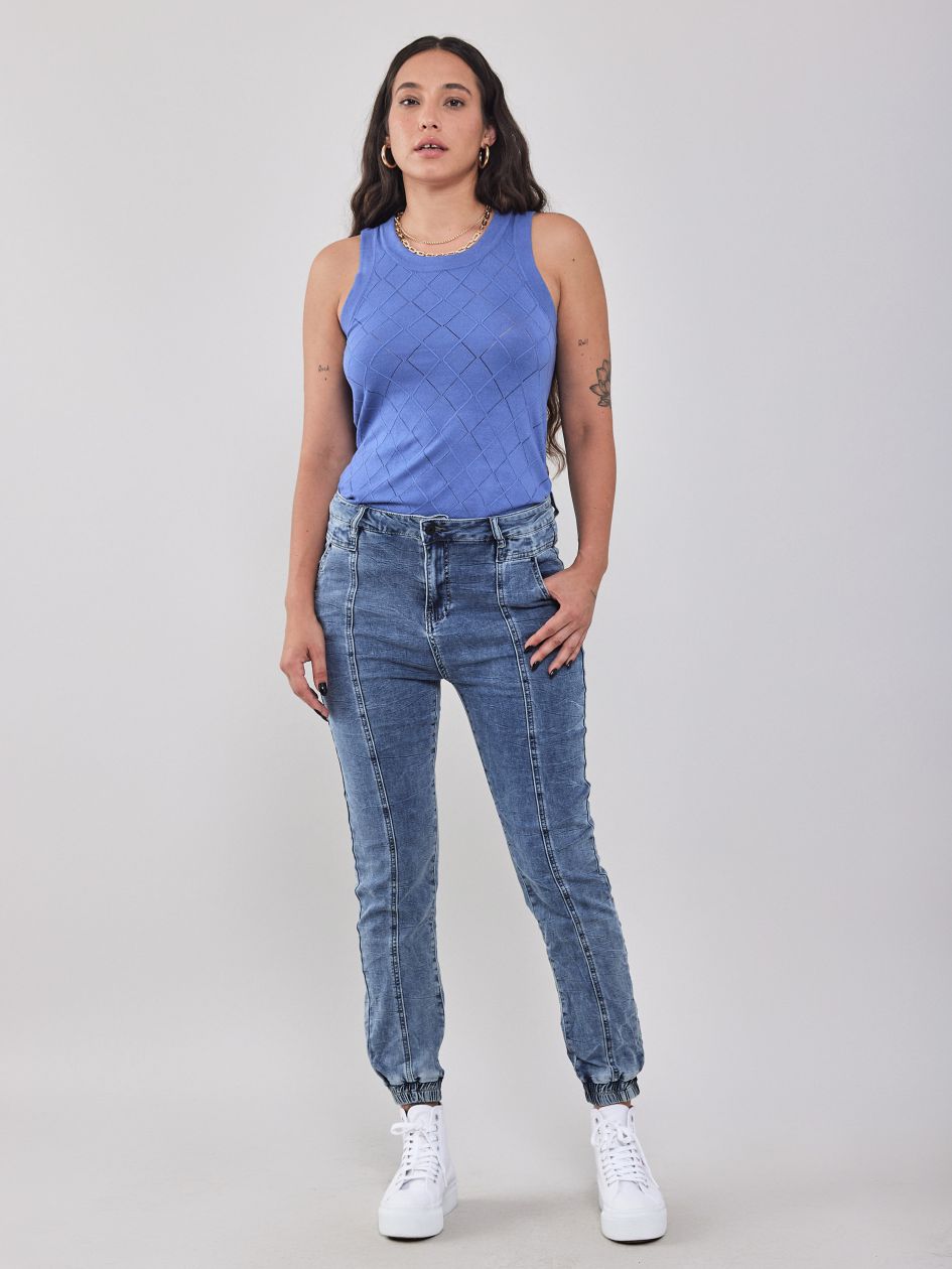 גופיית סריג מעויינים