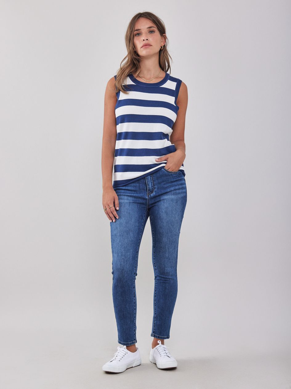 גופיית סריג פסים