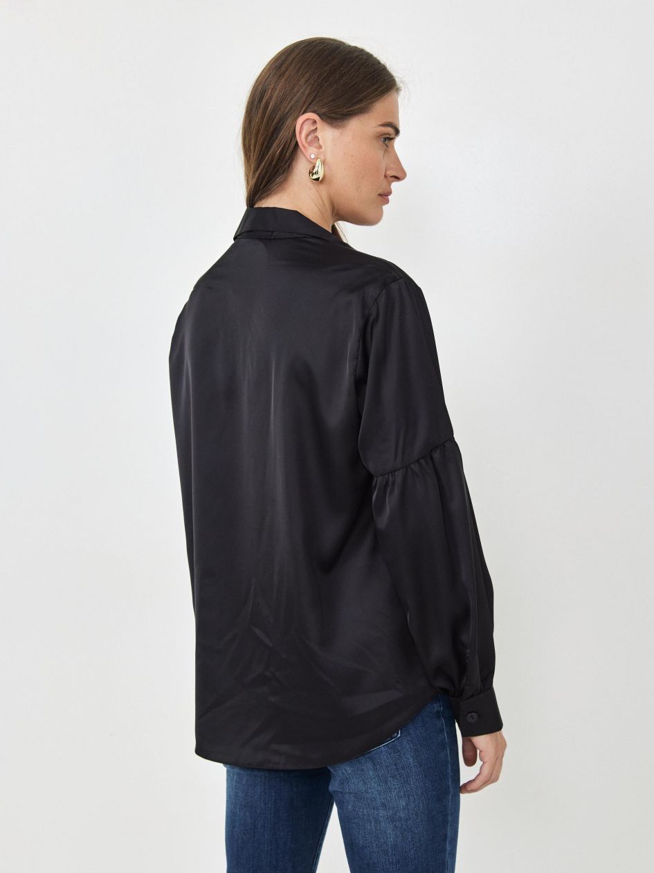 חולצה סאטן שרוול נפוח