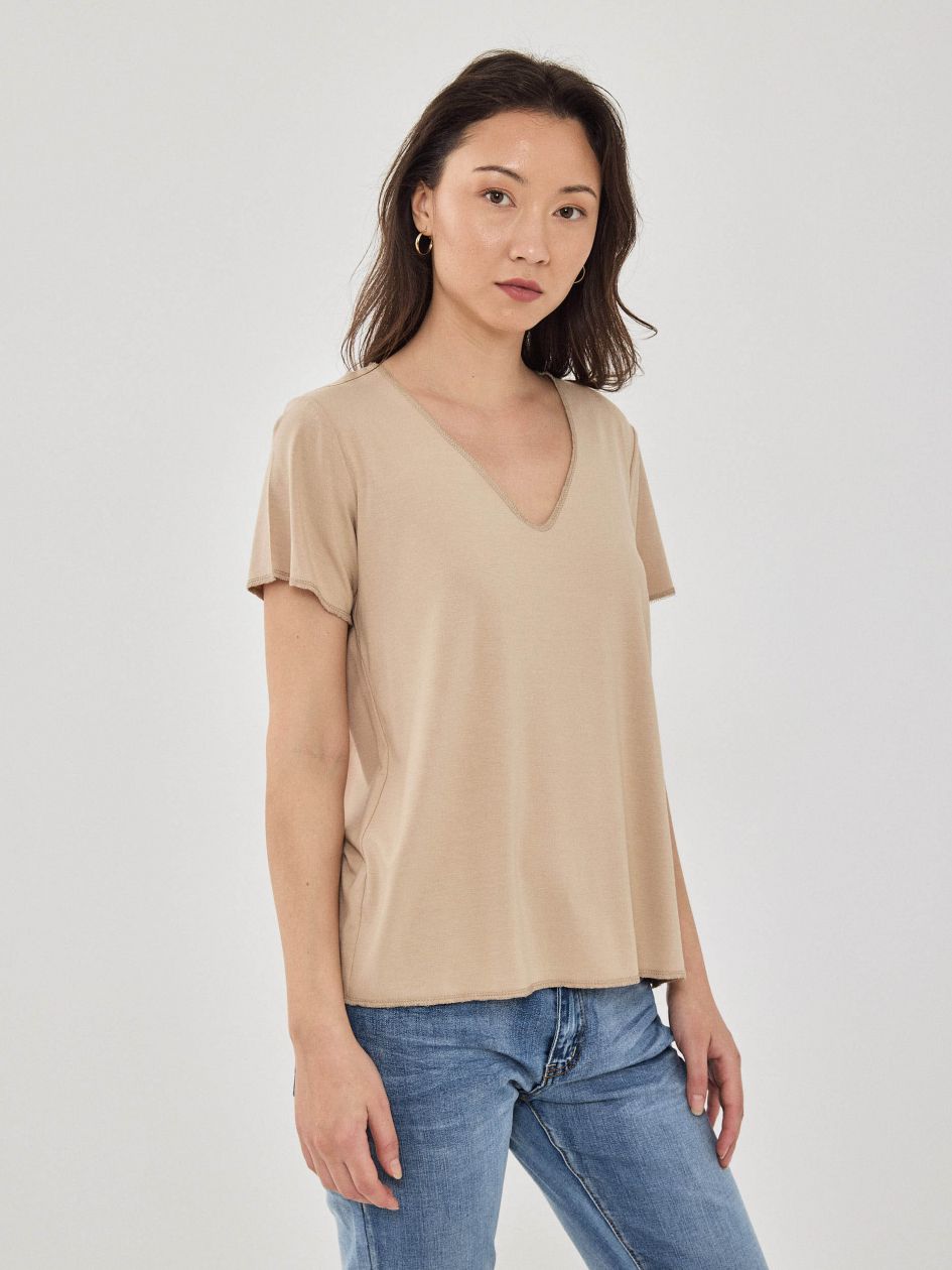 חולצה סימפוניה וי שרוול קצר