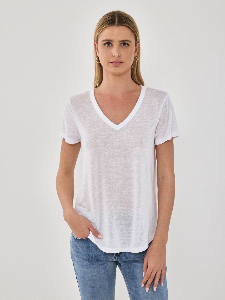 חולצה וי שרוול קצר