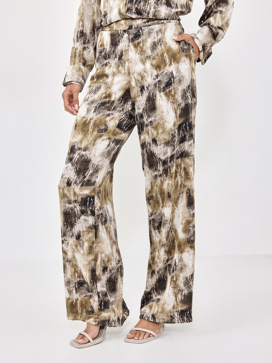 מכנסיים סאטן מודפס