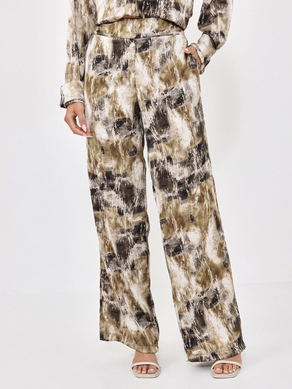 מכנסיים סאטן מודפס