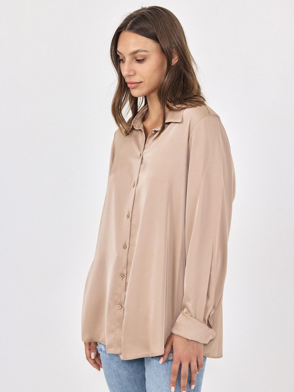 חולצה סאטן כפתורים