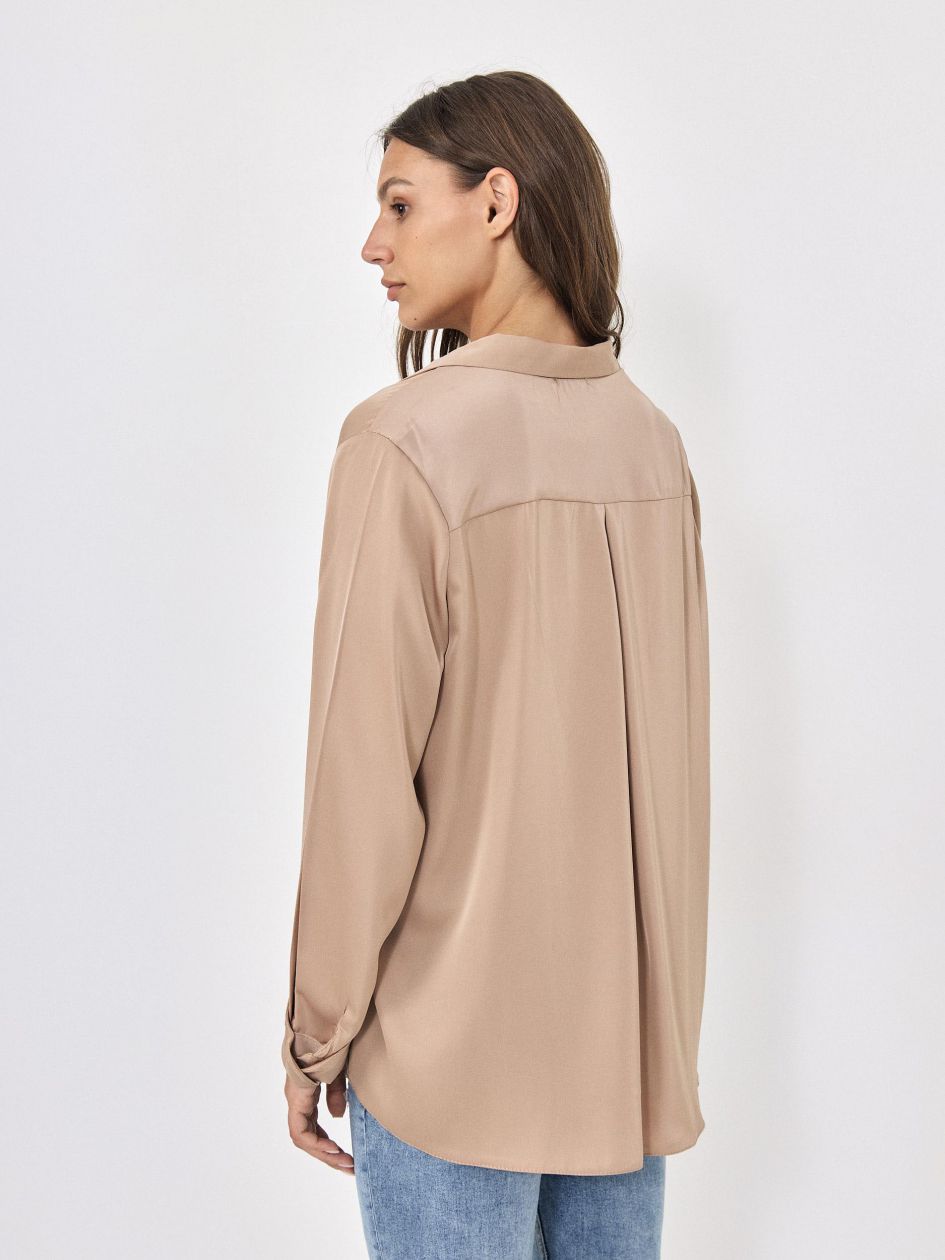 חולצה סאטן כפתורים