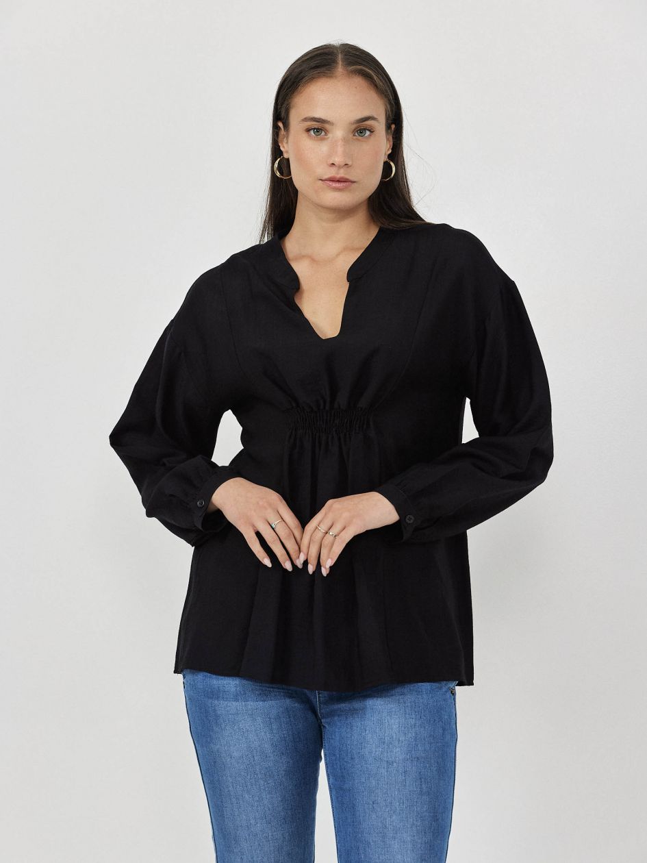 חולצה אריג וי