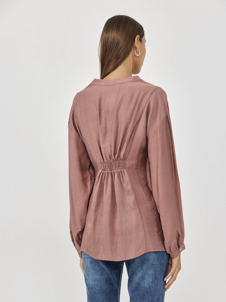 חולצה אריג וי