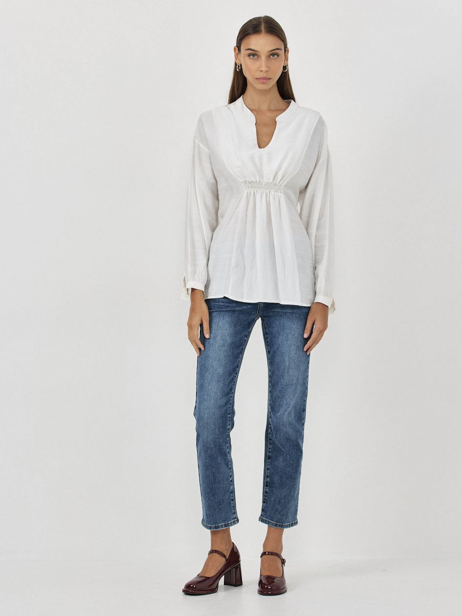 חולצה אריג וי