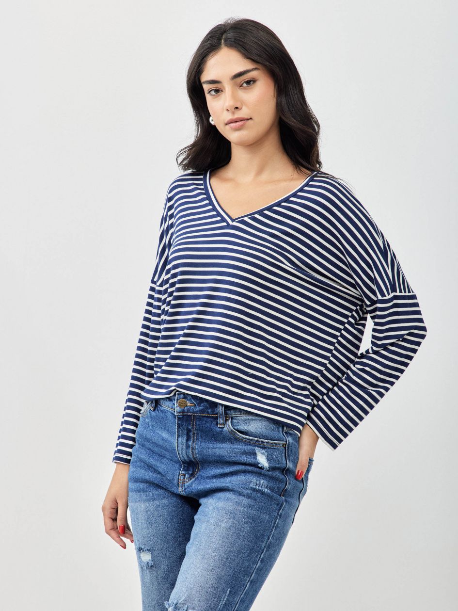 חולצה וי פסים