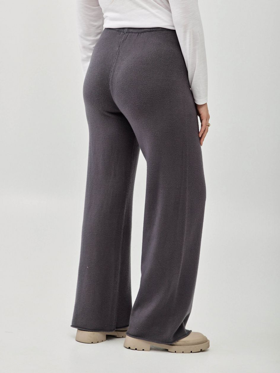 מכנסיים סריג