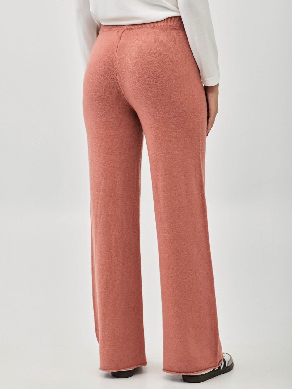 מכנסיים סריג