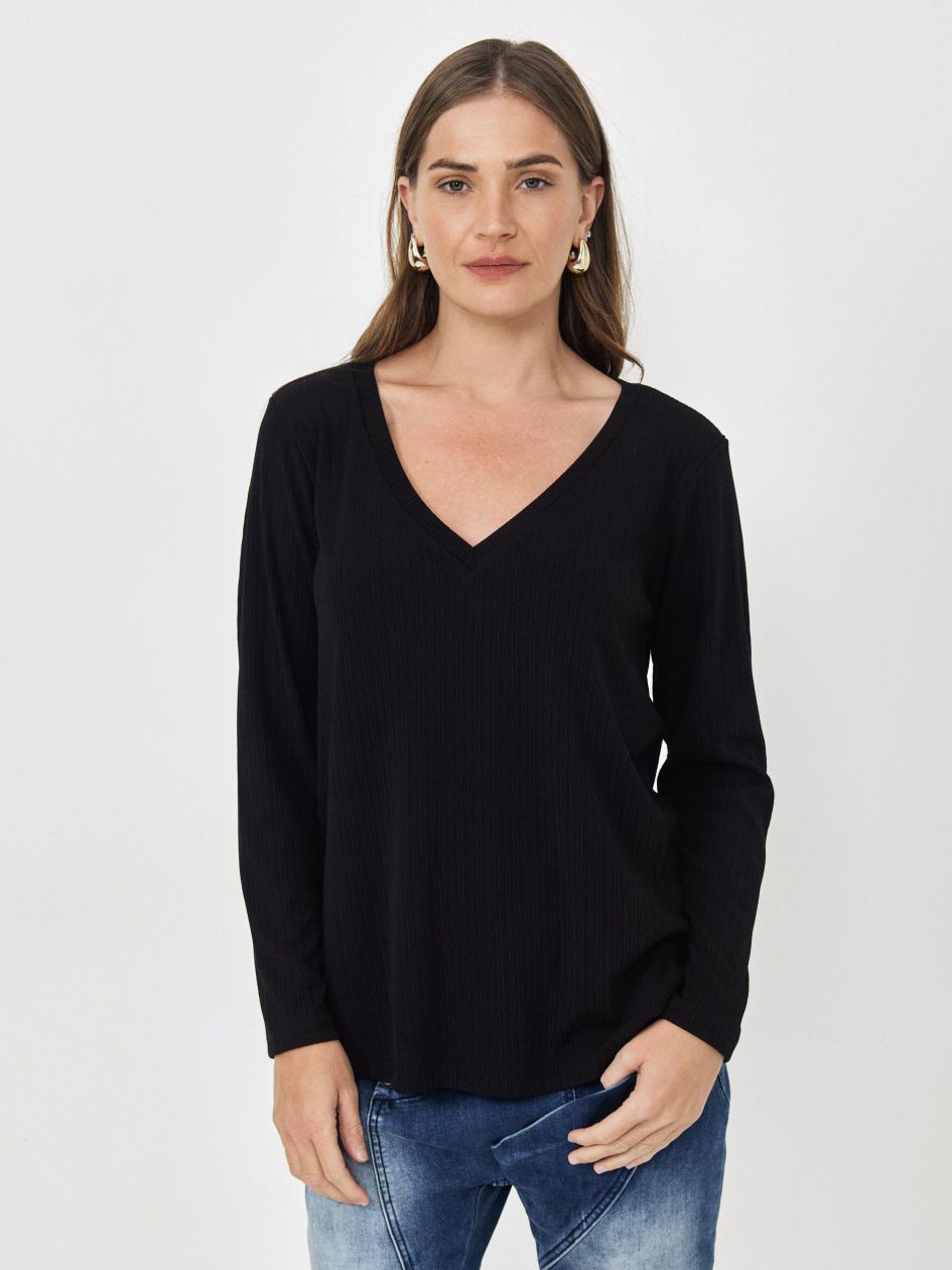 חולצה סריג וי