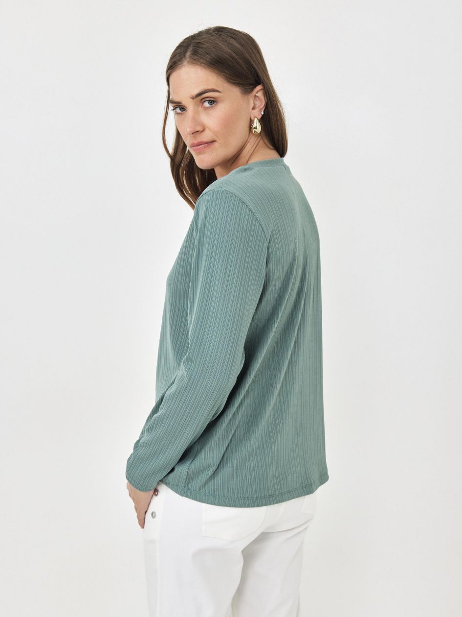 חולצה סריג וי