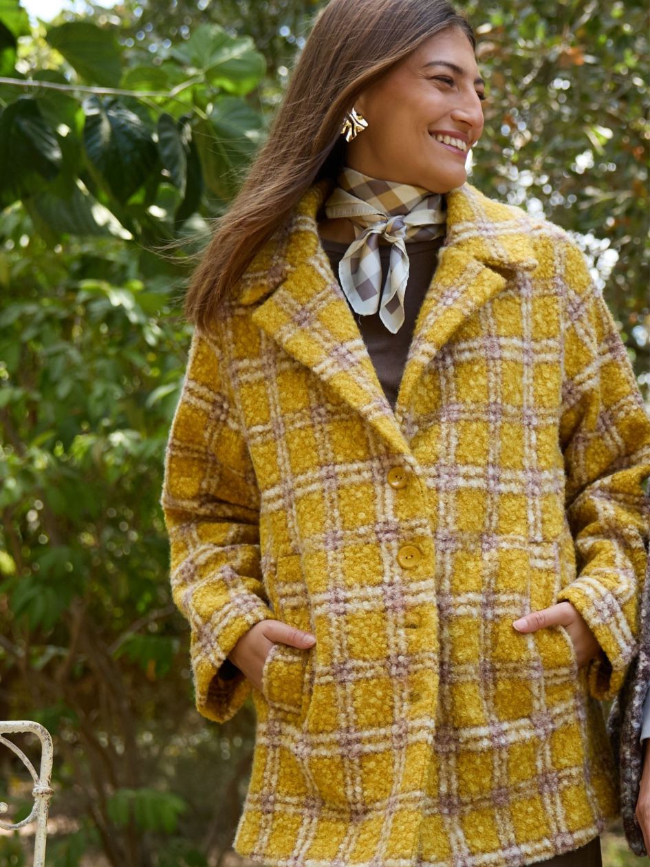 מעיל בוקלה כיסים