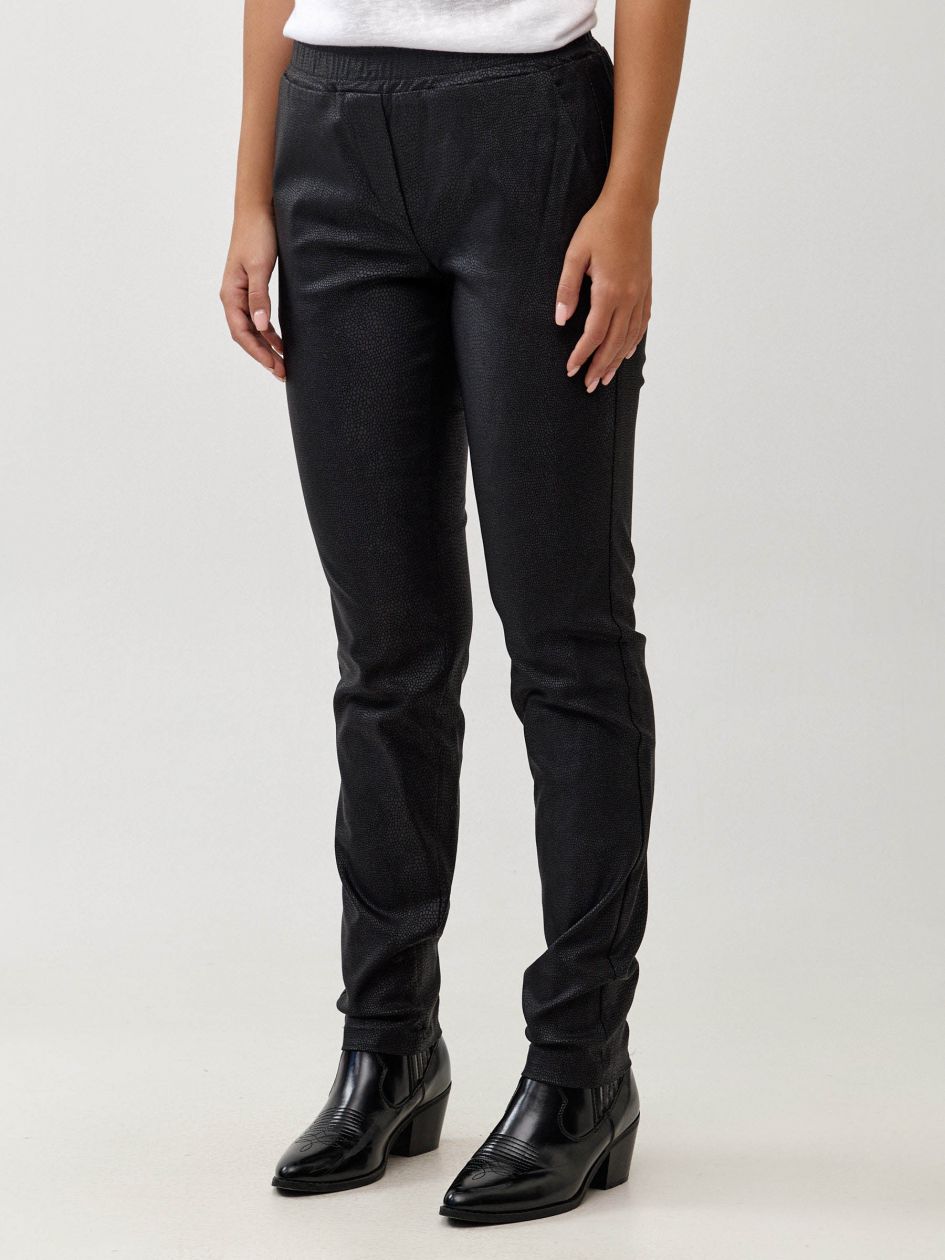 מכנסיים בנגלין