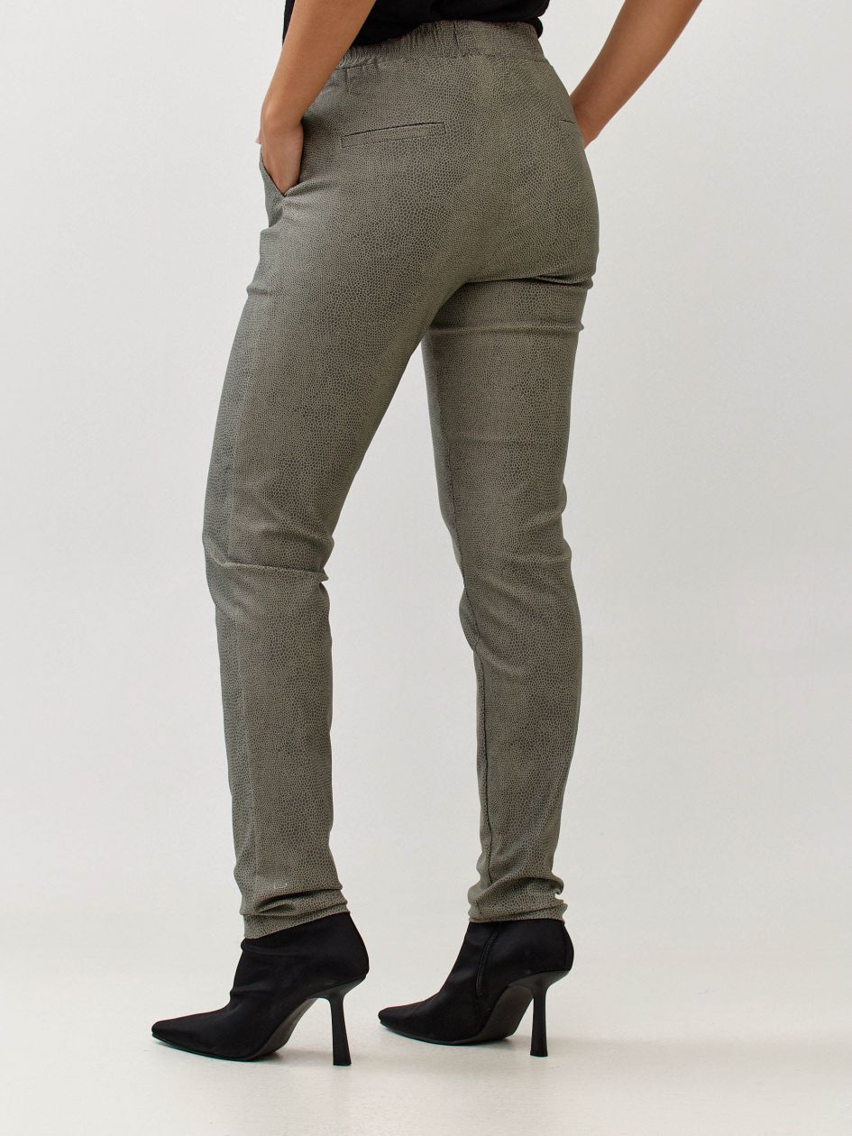 מכנסיים בנגלין