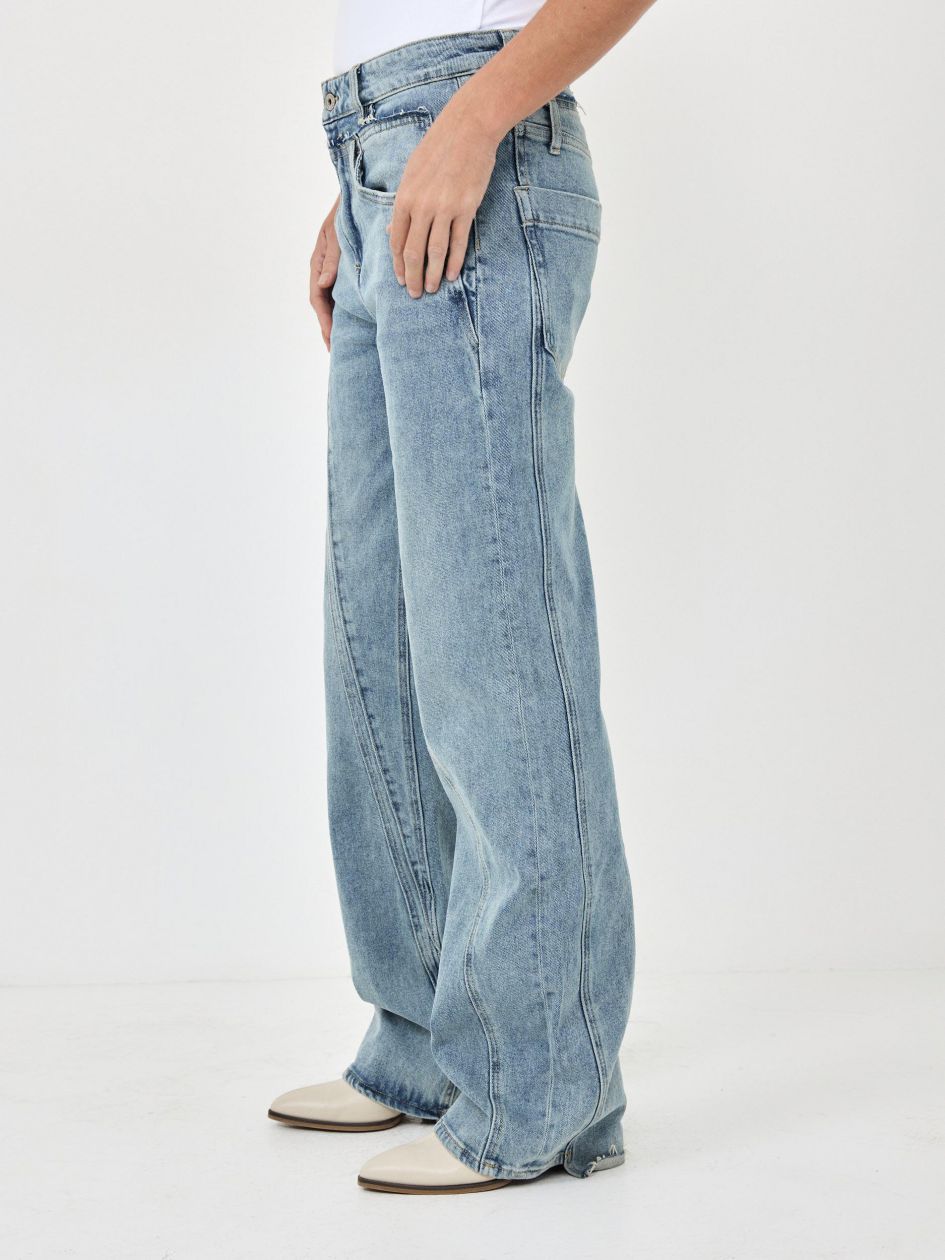 מכנסיים ג`ינס רחב