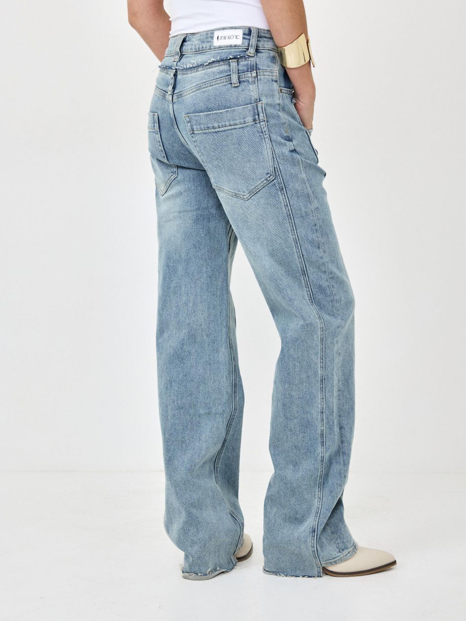 מכנסיים ג`ינס רחב