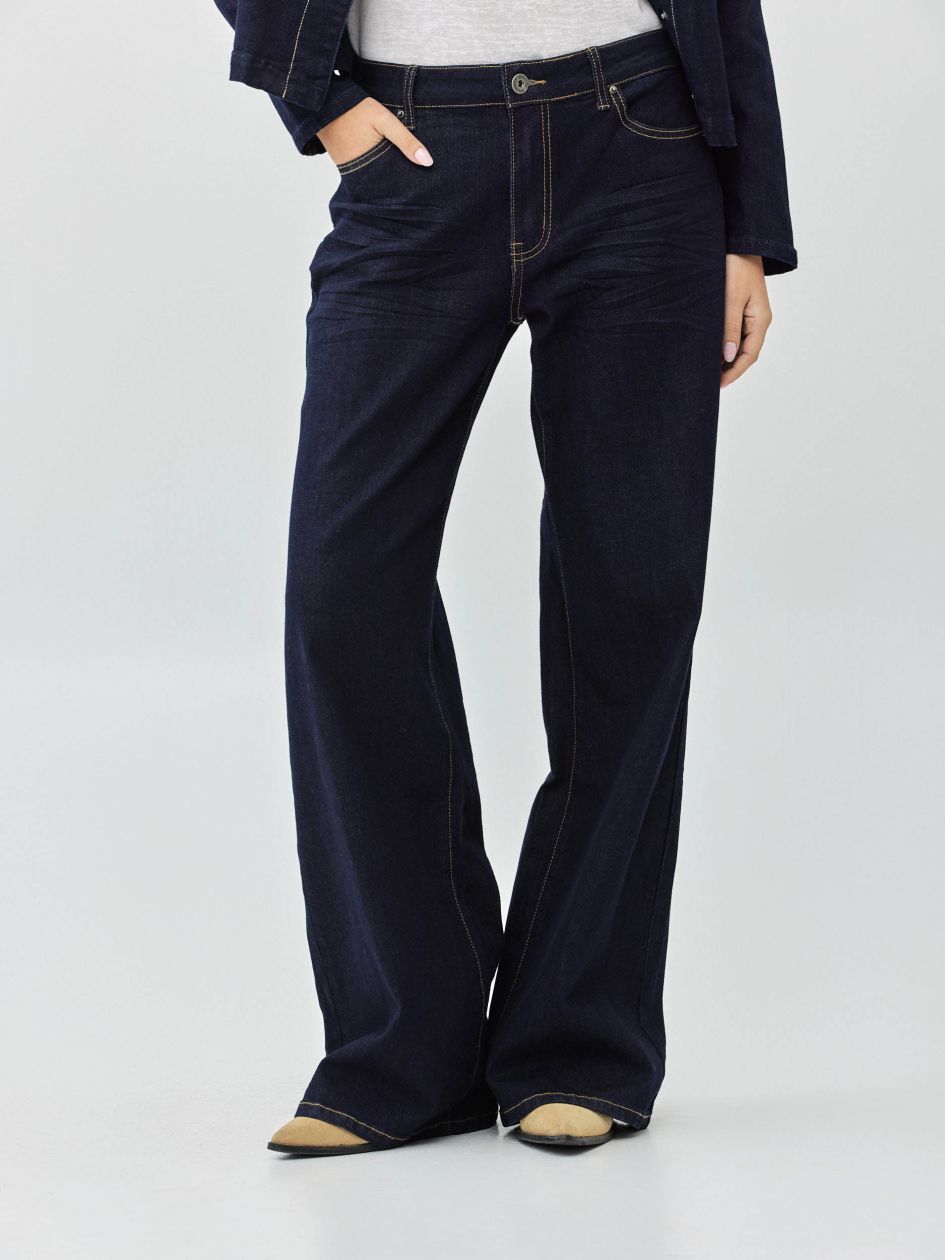 מכנסיים ג`ינס