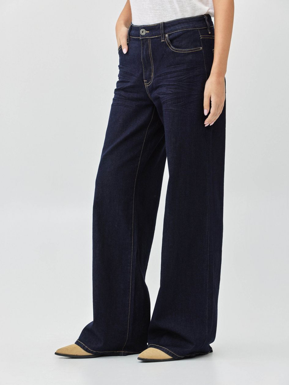 מכנסיים ג`ינס