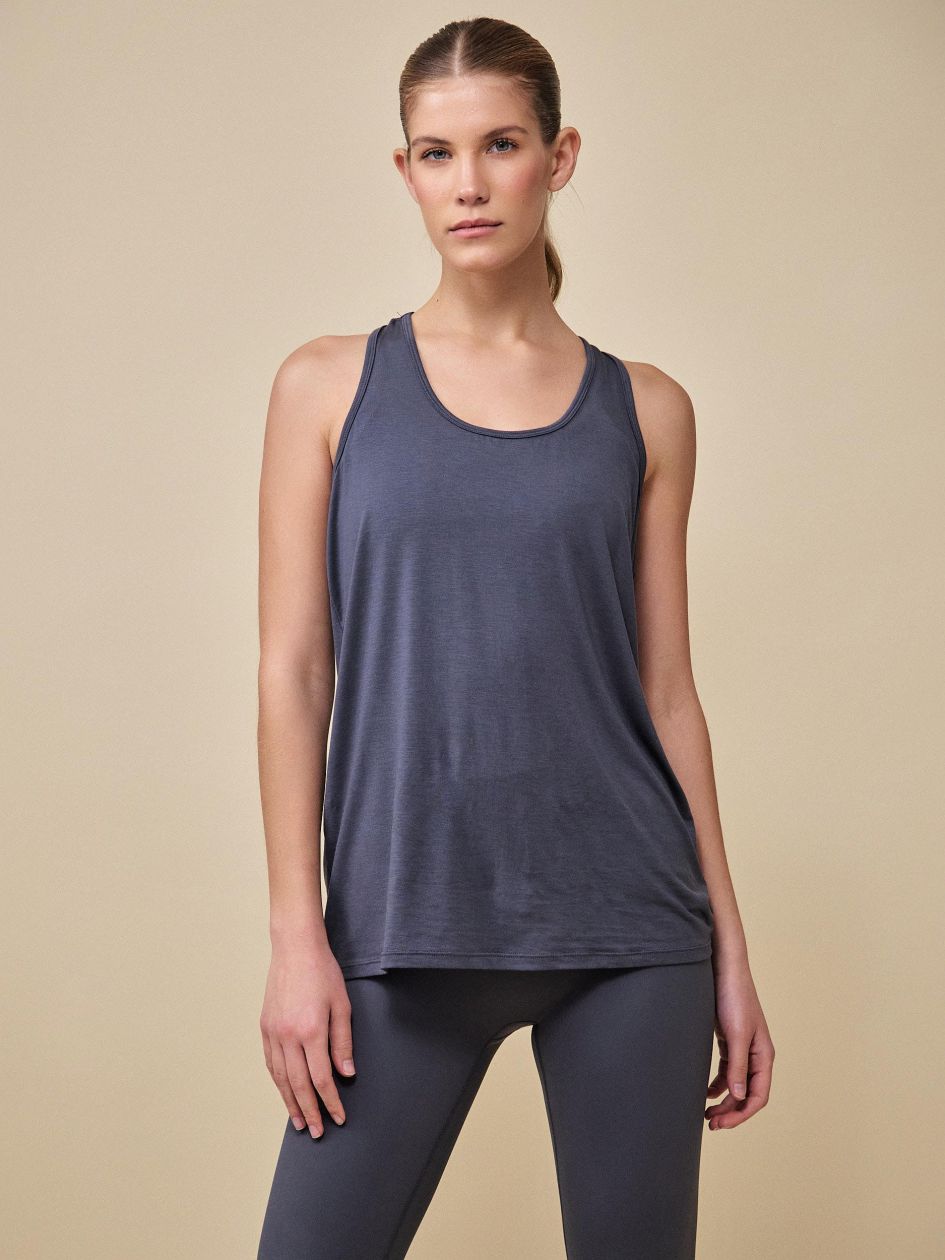 גופיית ספורט