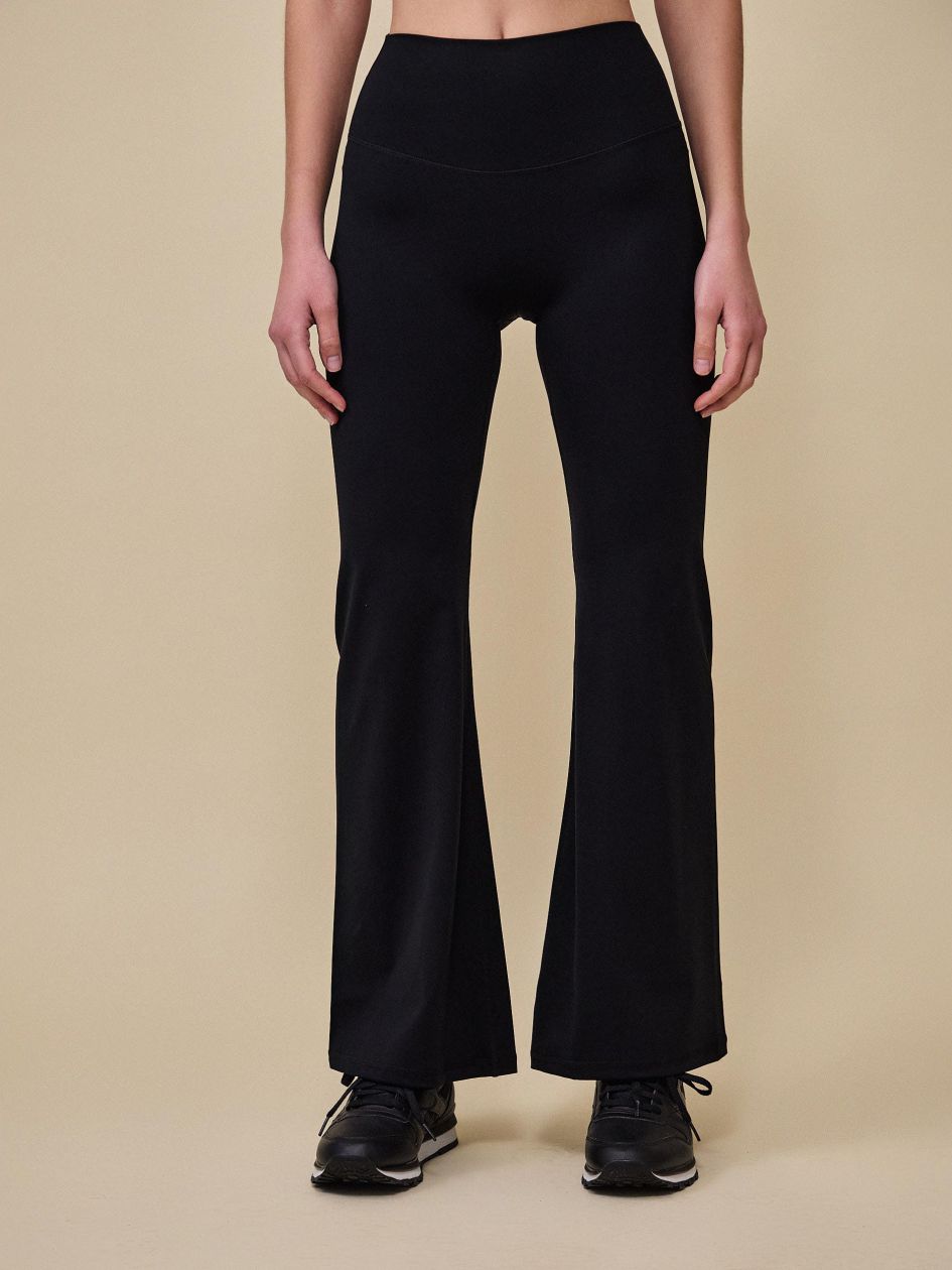 טייטס מתרחב