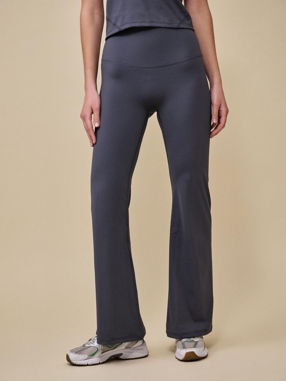 טייטס מתרחב