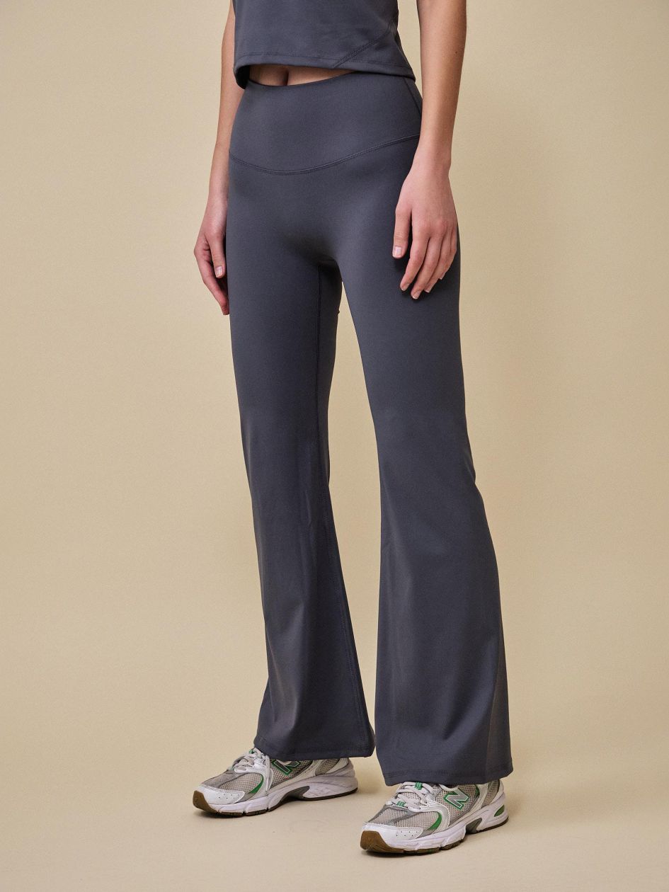 טייטס מתרחב