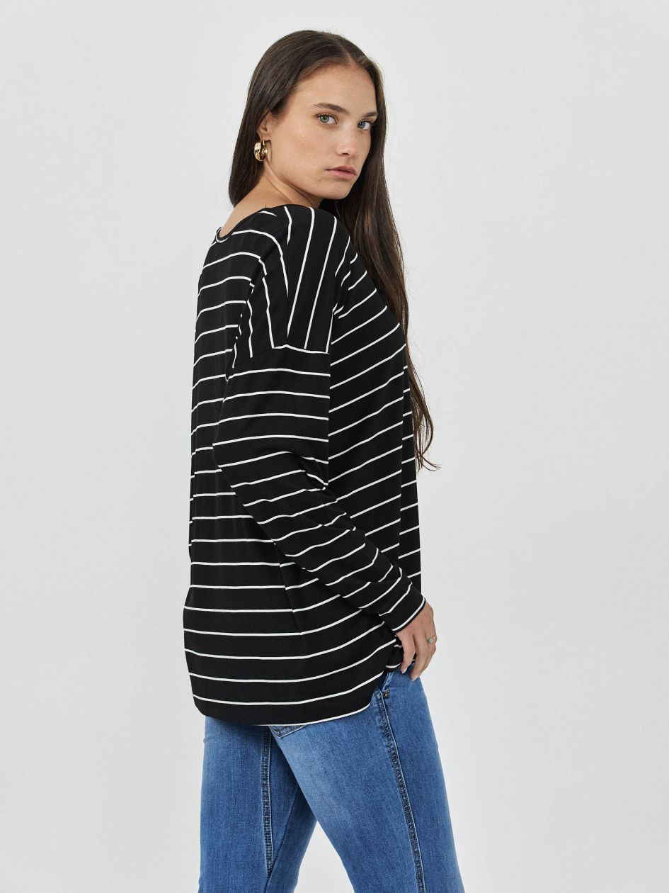 טוניקה וי פסים