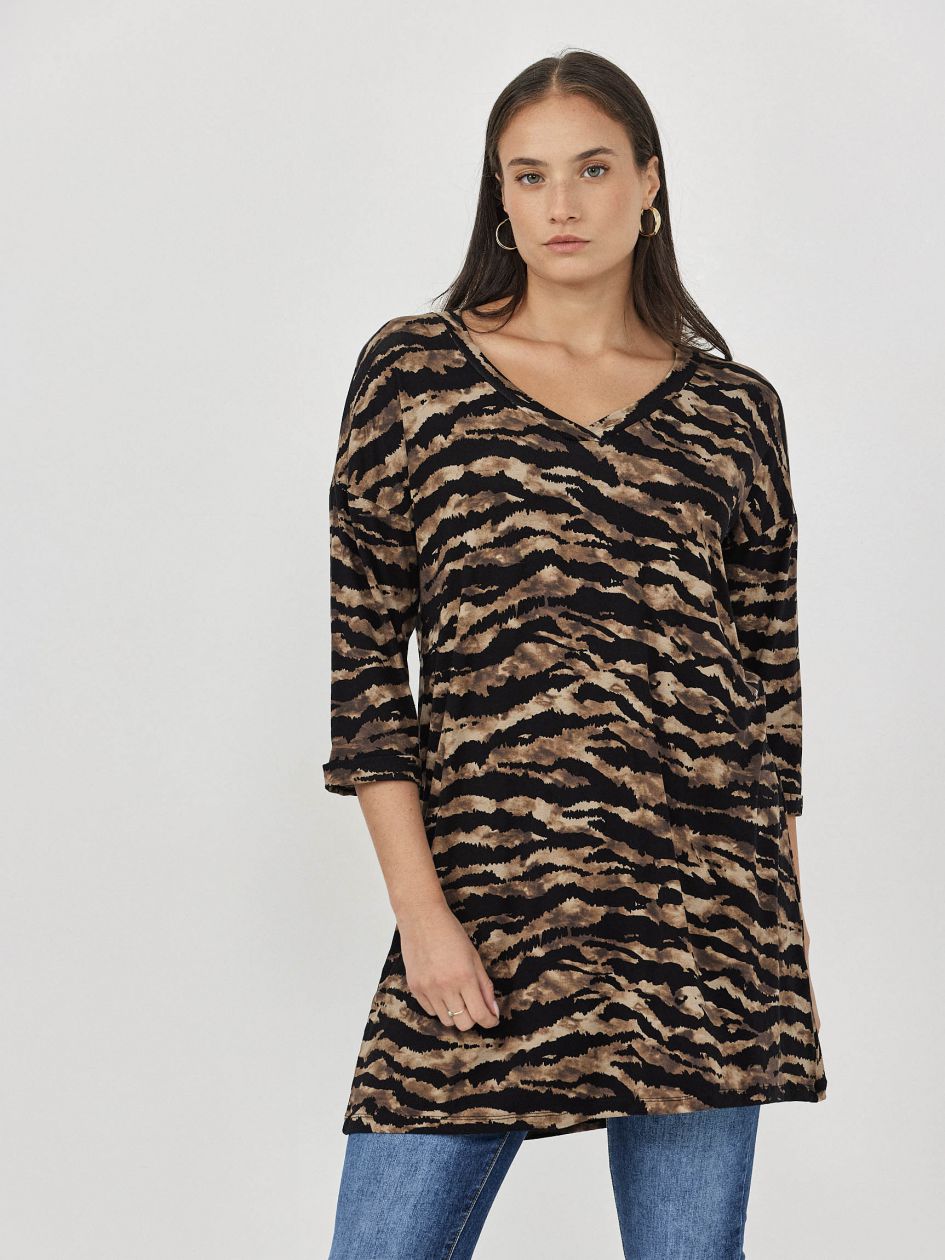 חולצת טוניקה וי