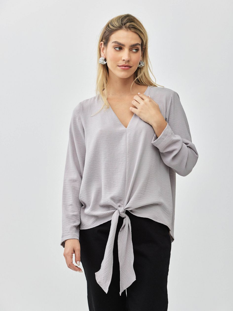חולצה וי קשירה