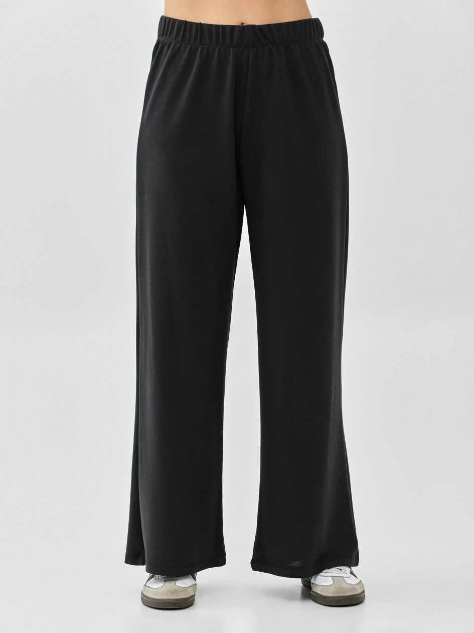 מכנסיים סריג