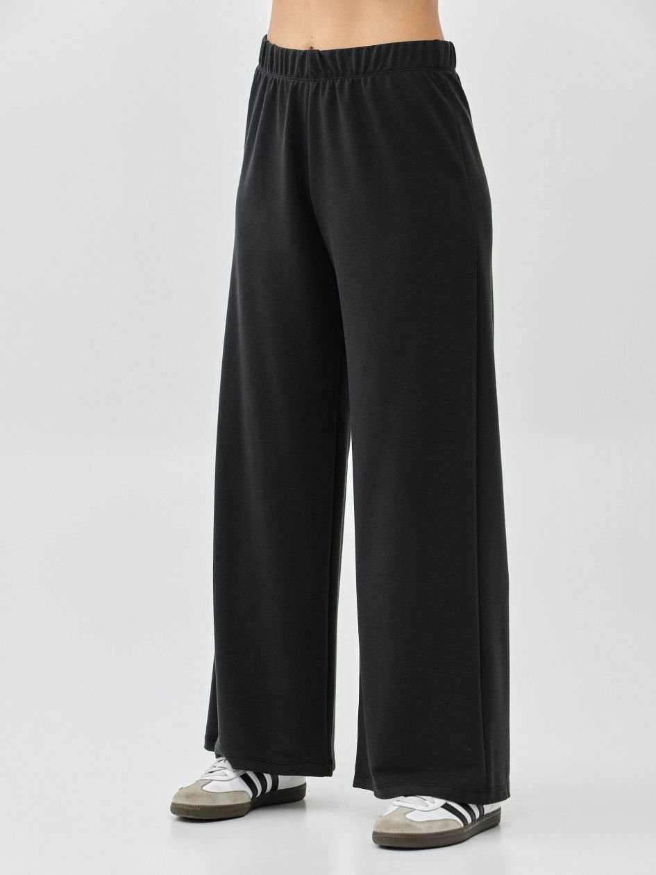 מכנסיים סריג