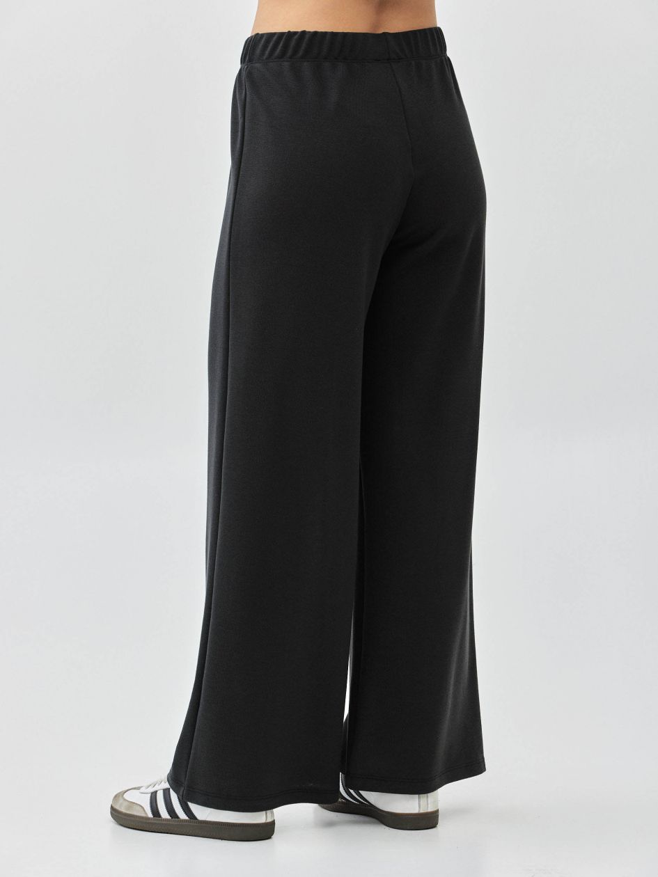 מכנסיים סריג