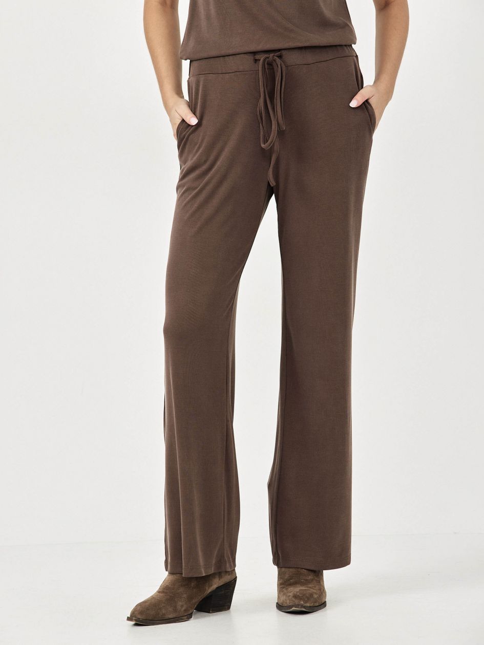 מכנסיים מודל ריב גומי