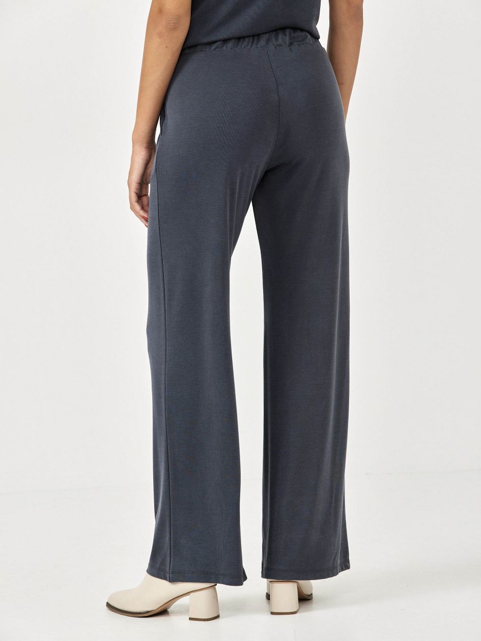 מכנסיים מודל ריב גומי