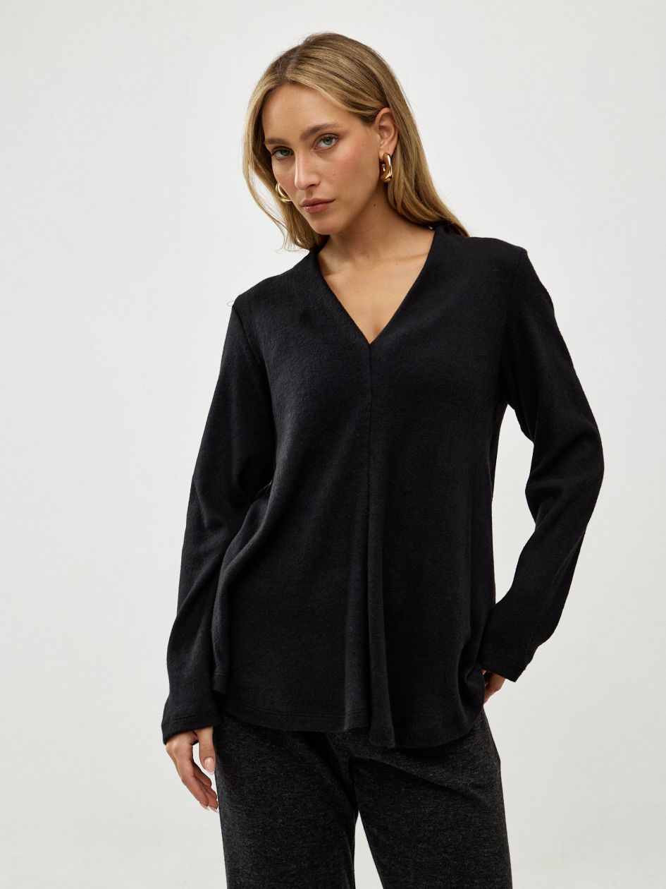 חולצה וי סריג